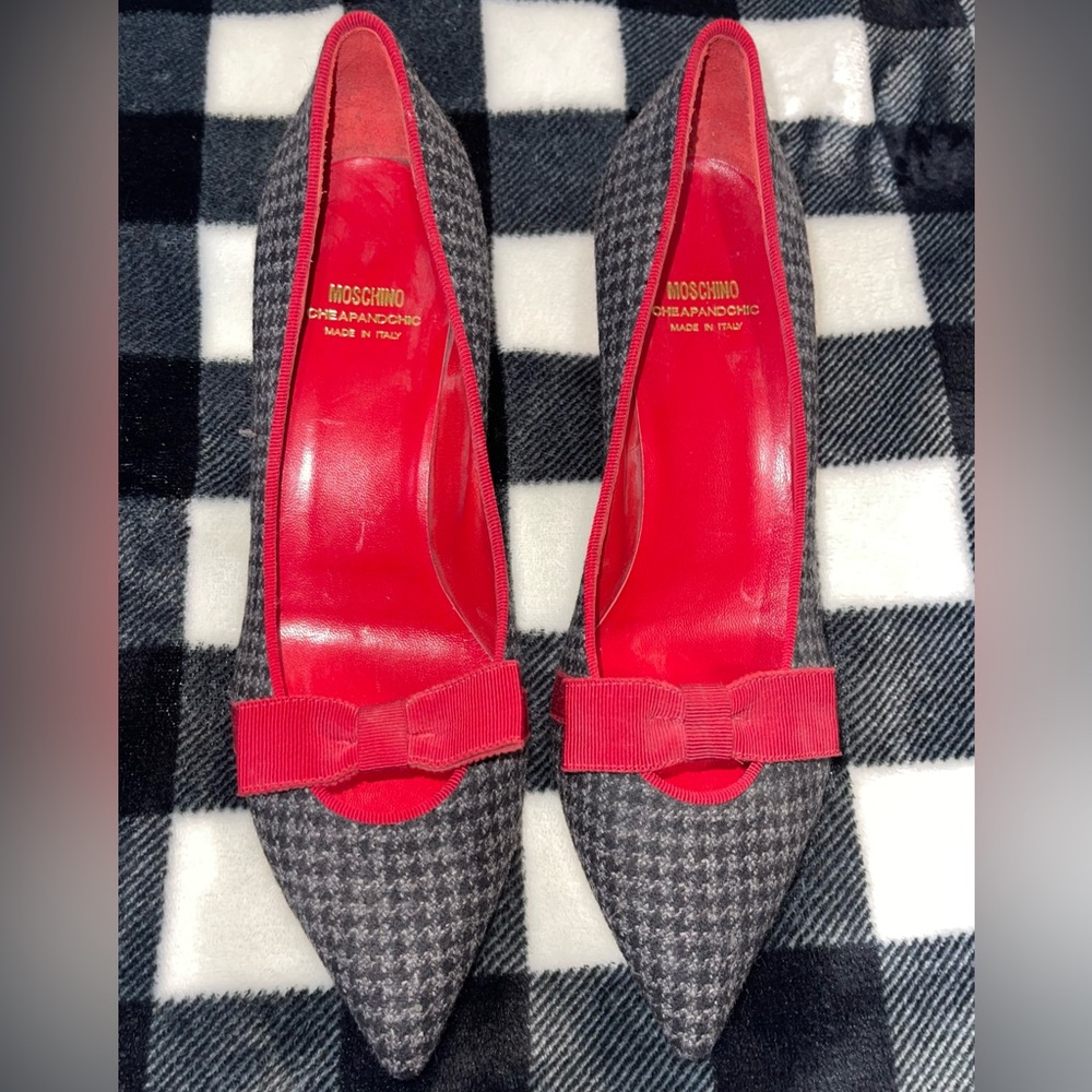 Vintage Chic MOSCHINO Heels - Houndstooth Pattern